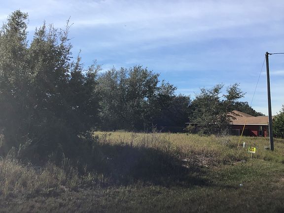 2nd image of 375 Churchill Ct
