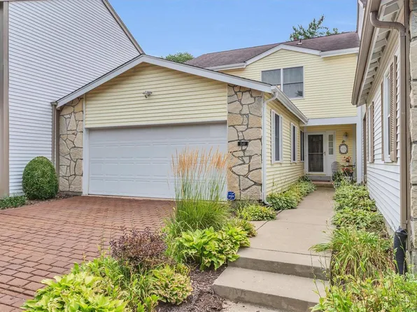 1549 Walpole Dr, Chesterfield, MO 63017