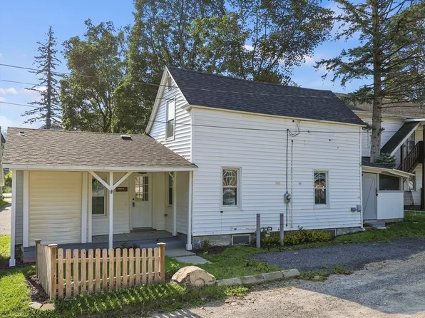 1 Noble Pl, Adams, MA 01220