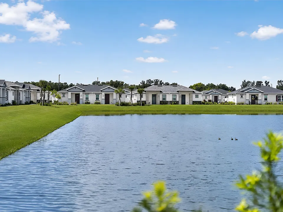 Yardly Ellenton apartments community photo