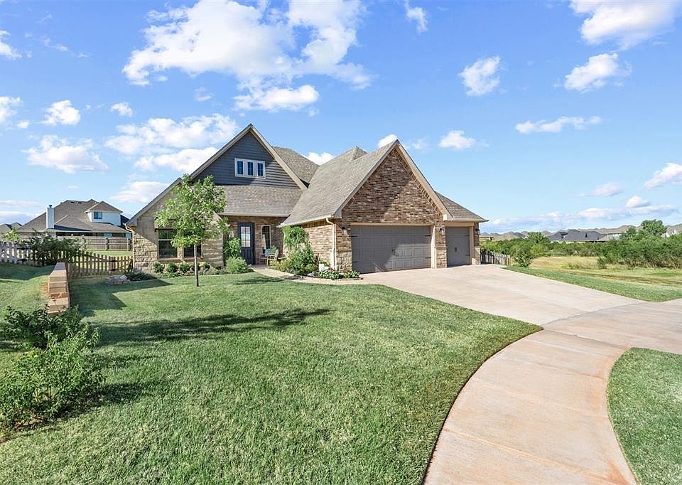 1st image of 18529 Autumn Grove Dr