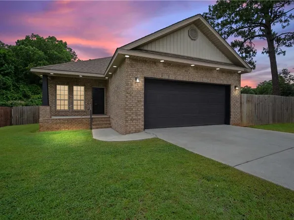 8156 Cheyenne St N, Theodore, AL 36582