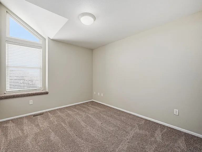 7338 Allens Park Dr — Photo 30