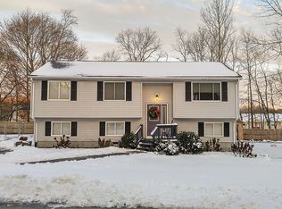 43 Benoit St, Coventry, RI 02816