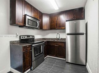 37 SW 14th St #19, Dania, FL 33004