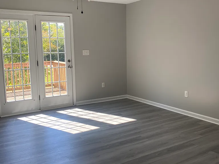 521 McFadin Station St #D — Photo 2