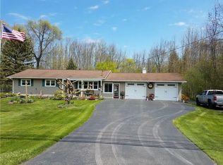 6382 Tuckahoe Rd, Williamson, NY 14589