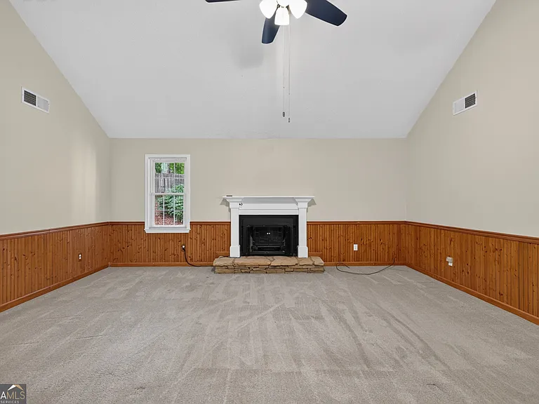 129 Springbrook Dr — Photo 8