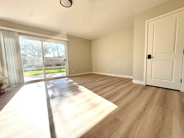 1 bed, 330 sqft, $1,550 — Photo 2