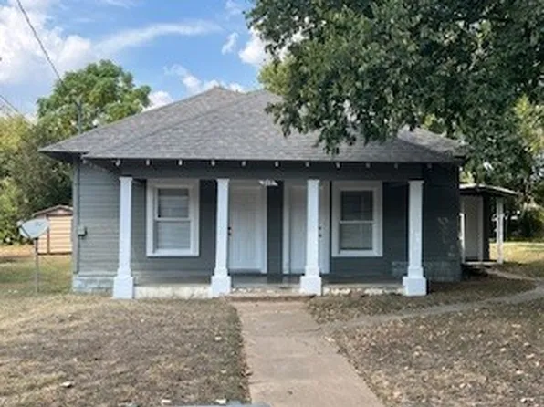 208 Graham St, Cleburne, TX 76033