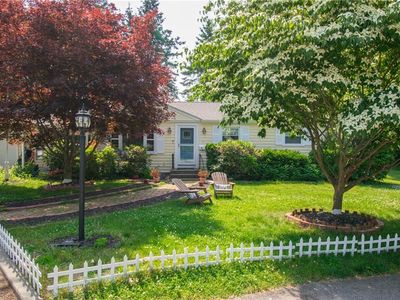 1 Coddington Ct, East Greenwich, RI, 02818