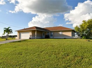 821 SE 10th St, Cape Coral, FL 33990