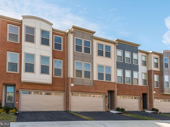 2nd image of 42482 Dogwood Glen Sq