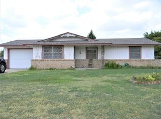 1601 W Glen Blvd, Duncan, OK 73533
