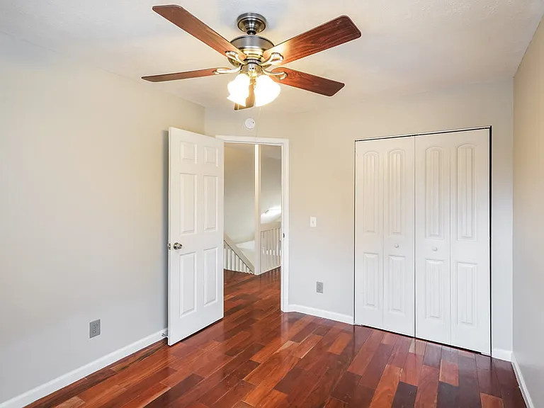 301 Hunters Chase Dr — Photo 17