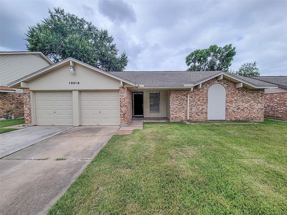 1st image of 19318 Gagelake Ln