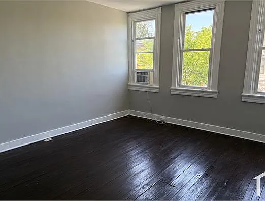 2507 W Fayette St — Photo 5