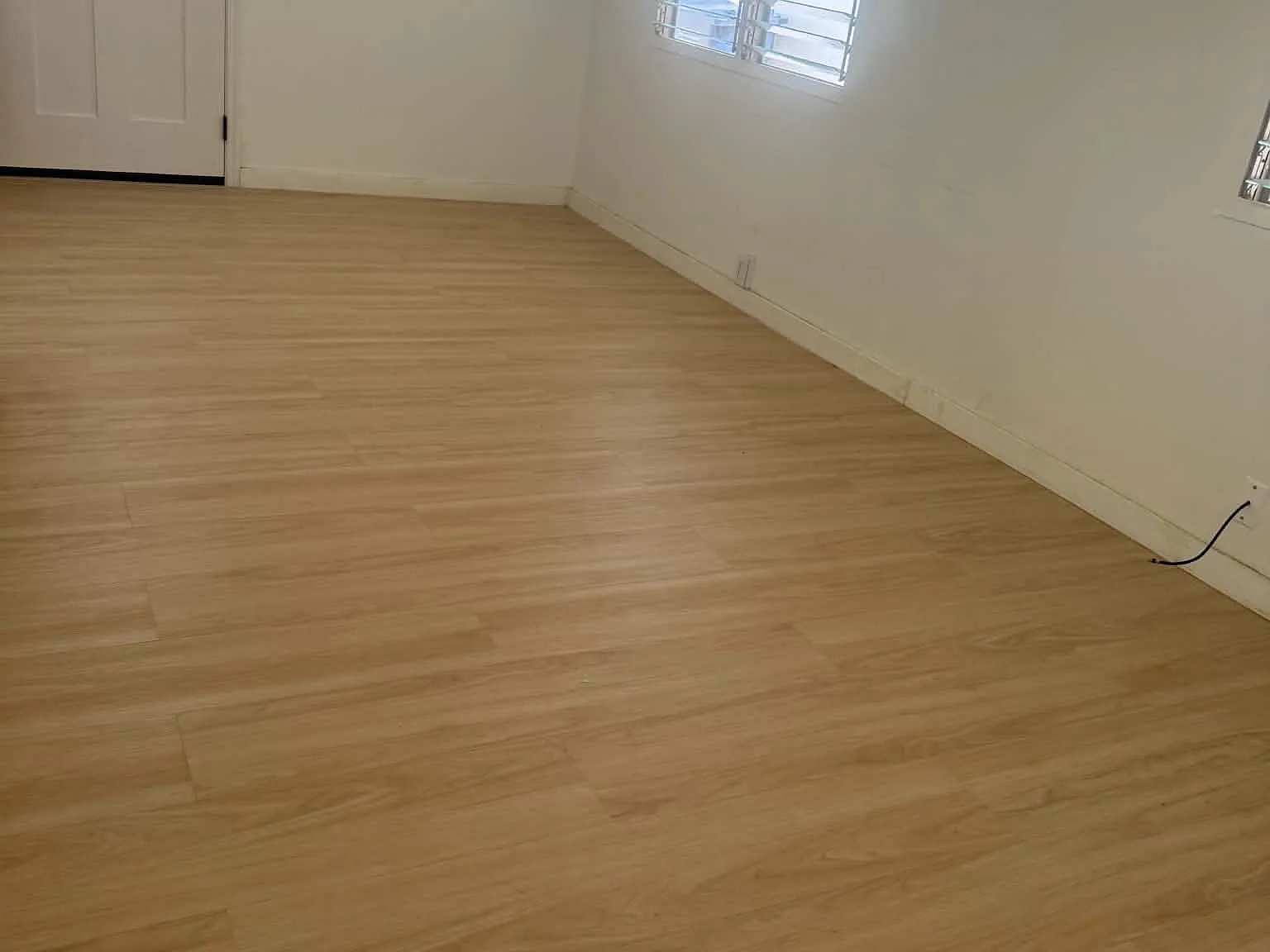 2 bed, 850 sqft, $2,400 — Photo 3
