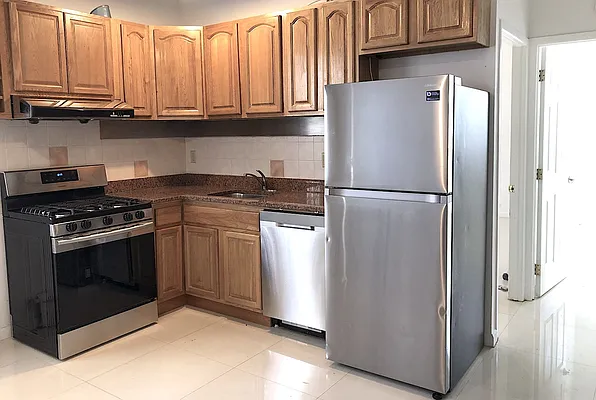 Rented by Compass | media 10