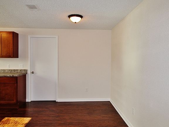 3rd image of 7467 La Ventura Dr S