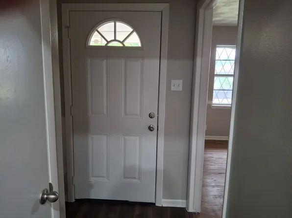 544 Willowood Ln, Lancaster, TX 75134