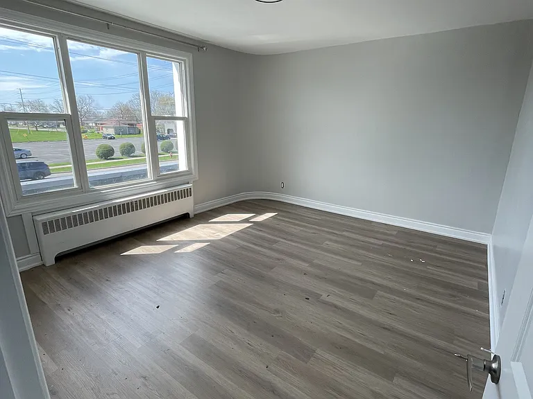 936 E Main St #1 — Photo 7