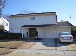 968 Middle Bay Dr, Baldwin, NY 11510