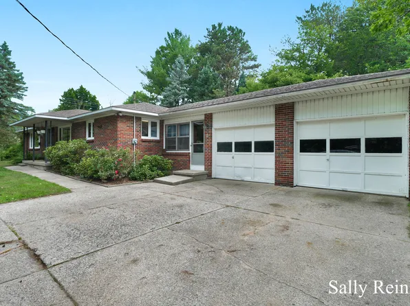 4920 Eleven Mile Rd NE, Rockford, MI 49341