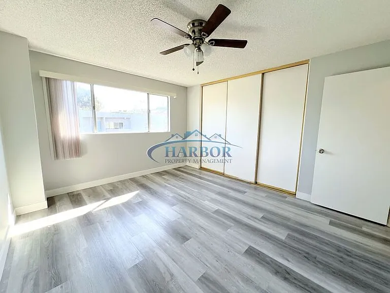 2315 S Grand Ave #12 — Photo 10