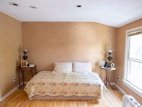 5th image of 3006 Elim Ave #4