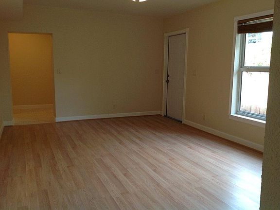 4th image of 5910 NW 41st Ter