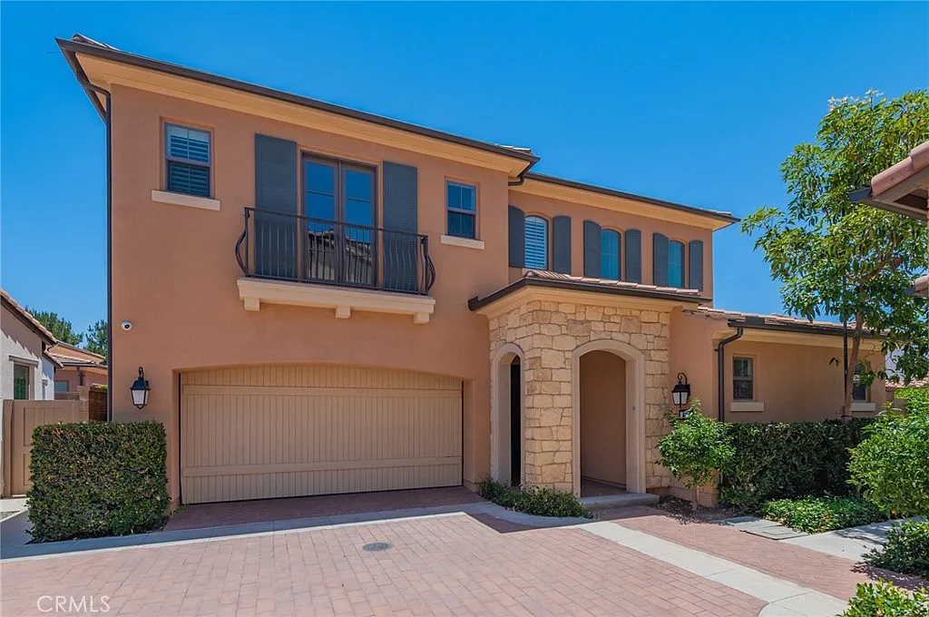 4 bed, 2246 sqft, $6,500 — Photo 1