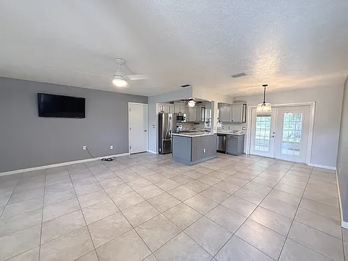 8209 Pine Glen Rd Photo 1