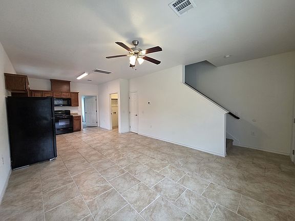 4th image of 6110 White Oak Dr