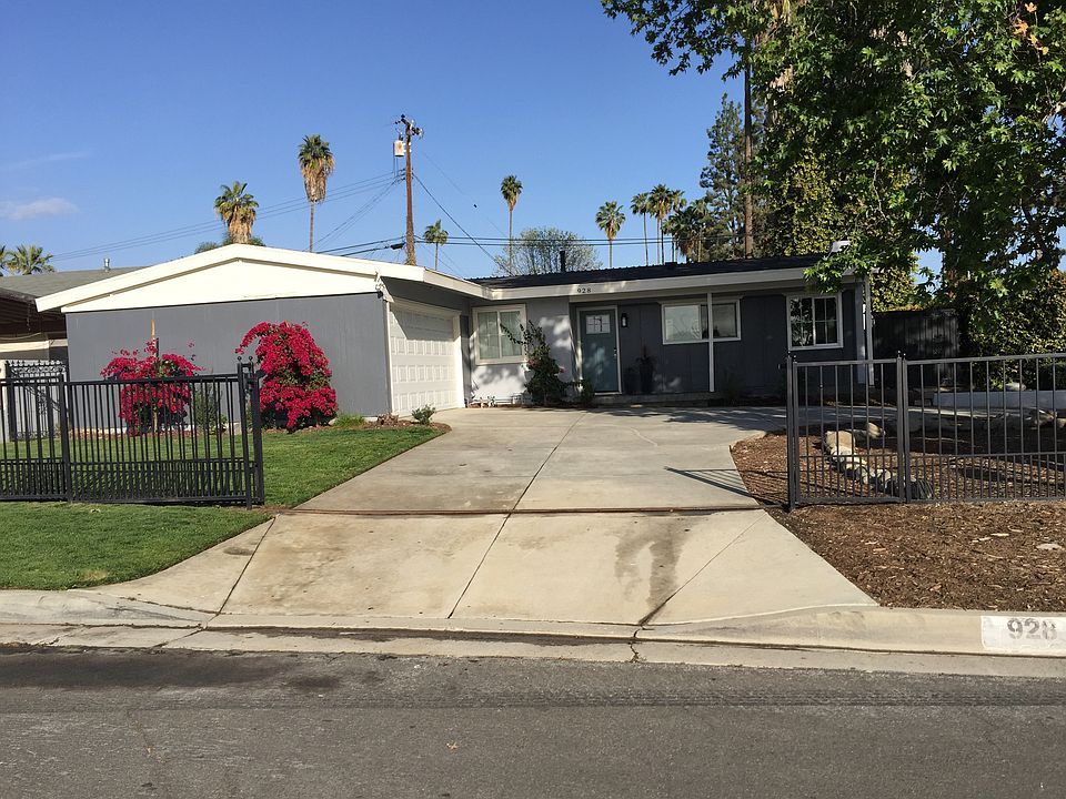 Two waydriveway