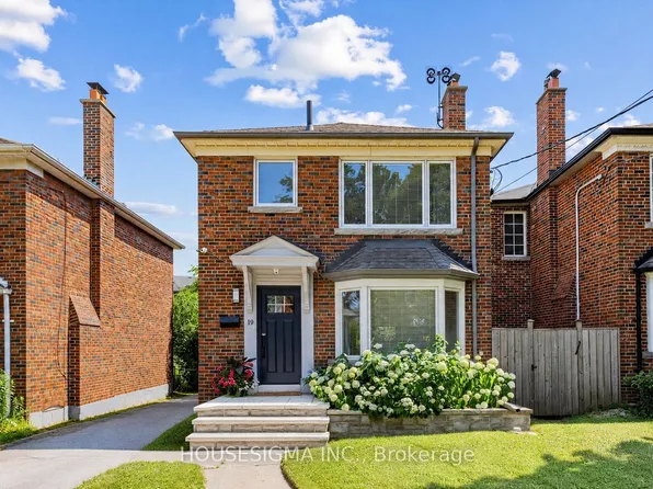 19 Parklea Dr, Toronto, ON M4G 2J5
