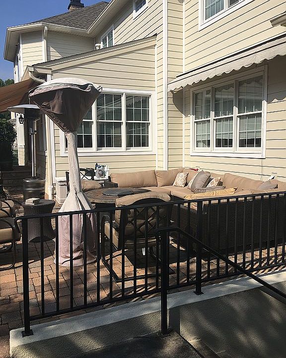 1st image of 243 Weatherhill Dr