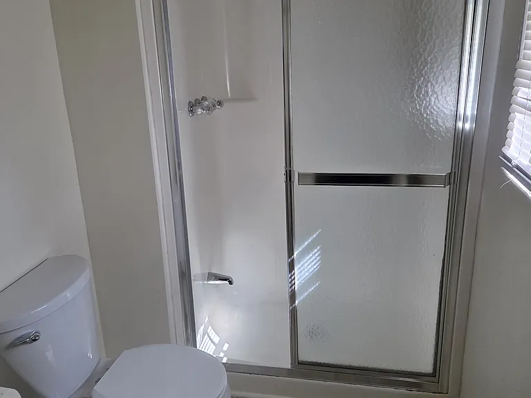 Second bathroom.