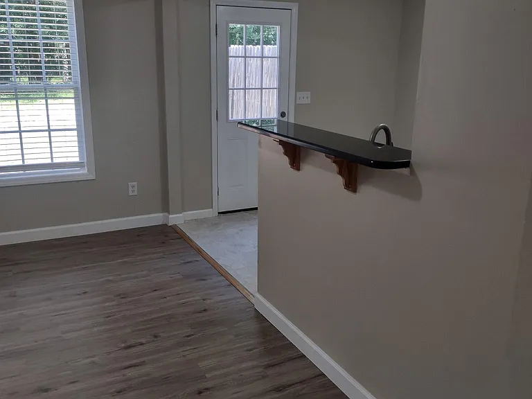134 Anna St — Photo 22