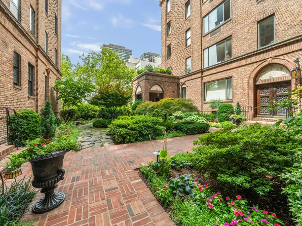 455 East 51st Street image 14 of 15