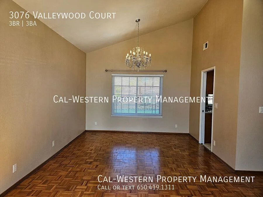 Stunning Evergreen 3 Bed 2.5 Bath Home Nestled in Private Court with Swimming Pool — Photo 4
