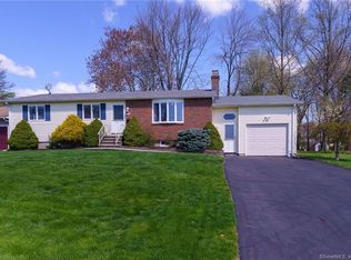 146 Beacon St, Newington, CT 06111
