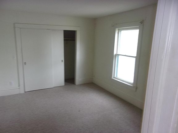 Bedroom 14' x 10'10" 
 with large closet