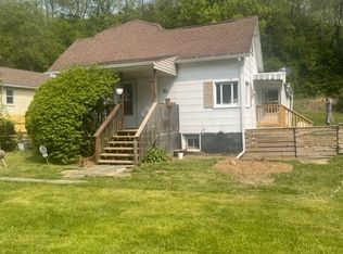 1927 Millerstown Rd, Tarentum, PA 15084