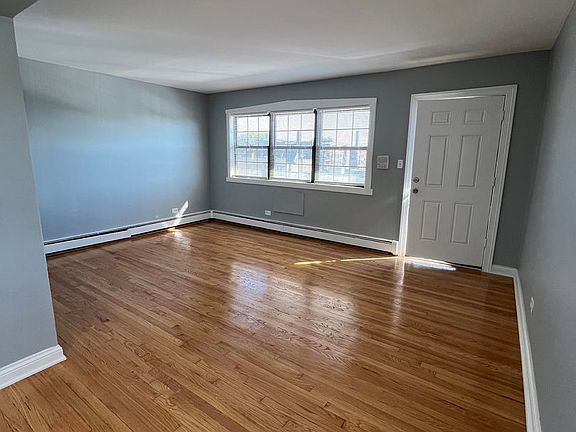 3rd image of 7044 S Cornell Ave APT 3D