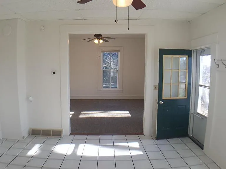 114 S Black River St #23 — Photo 11