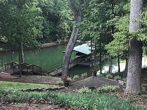 Private dock with lift