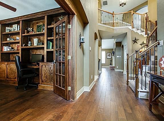 2nd image of 4808 Wisteria Dr