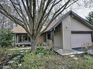 5941 Hall St, Springfield, VA 22152