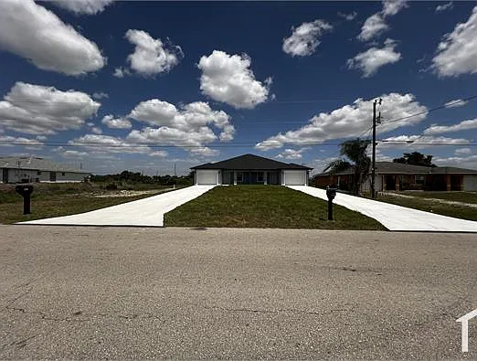 359 Grant Blvd — Photo 2